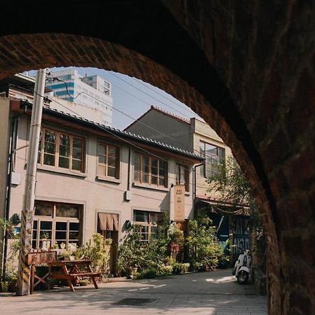 Loku. Tainan Hotel Екстериор снимка